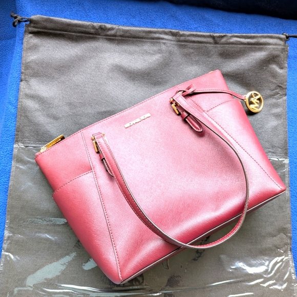 Michael Kors Burgundy Jet Set Tote Bag - Picture 2 of 6